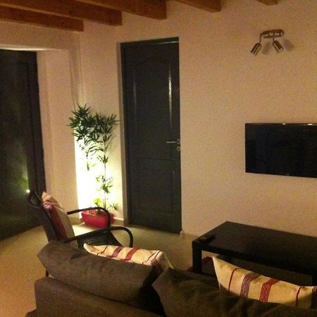 Lovely House Lagos Bagian luar foto