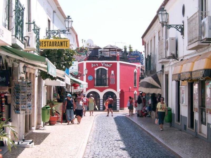 Lovely House Lagos Bagian luar foto